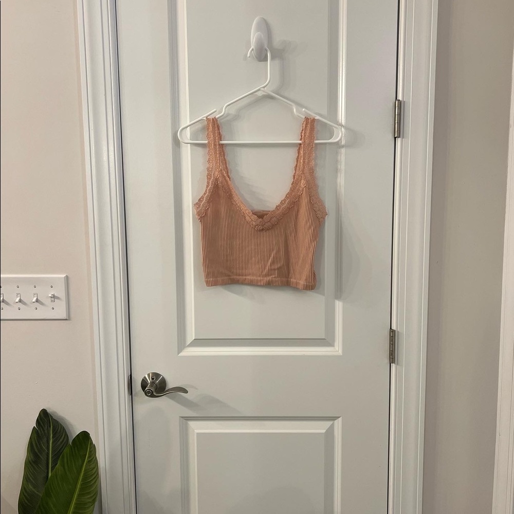 Pink ribbed crop tank